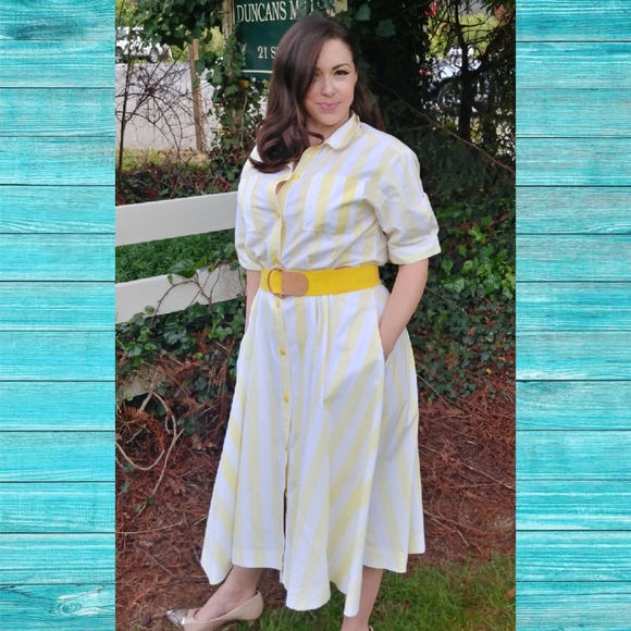 Sunny 60’s Shirtwaist Dress - Picture 2 of 2